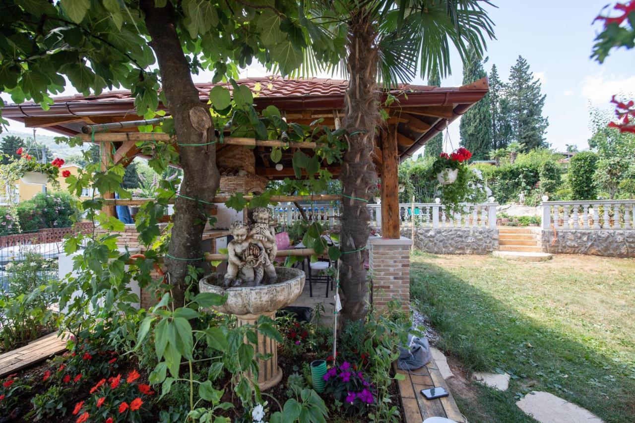 Villa Anna-Potkrovlje Ika Exterior photo